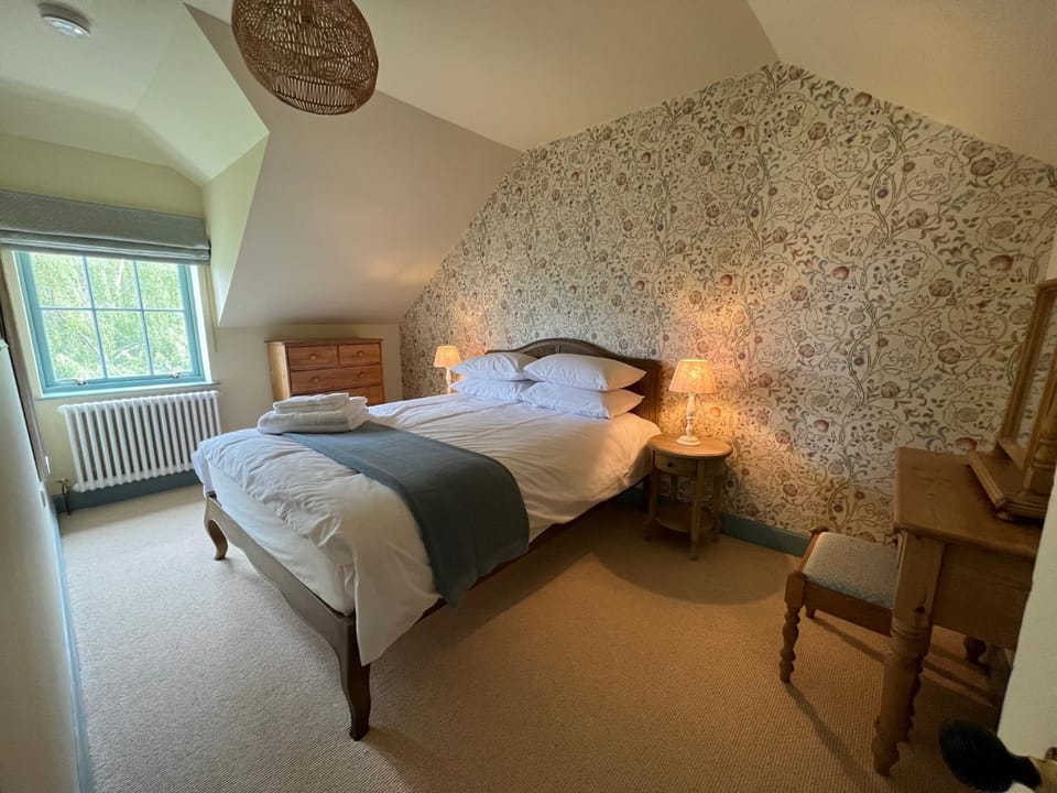 Quaint self contained cottage near Edinburgh. House in Scotland