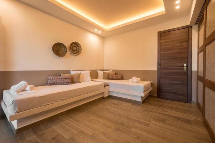 Living room, Bedroom