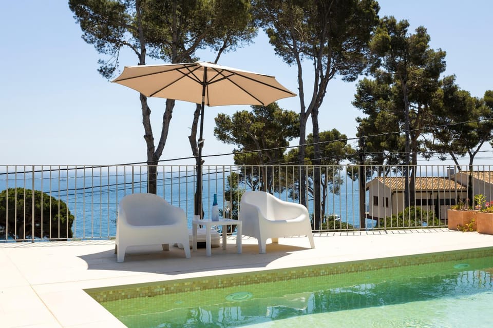 Patio, Day, Natural landscape, View (from property/room), Balcony/Terrace, Seating area, Pool view, Sea view, Swimming pool, sunbed
