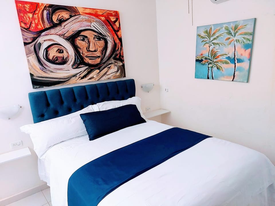 Loft 25 excelente y comodo, cerca del vado del rio, consulado,CAS, galerias mall , cama queen , cocineta Apartment in Hermosillo