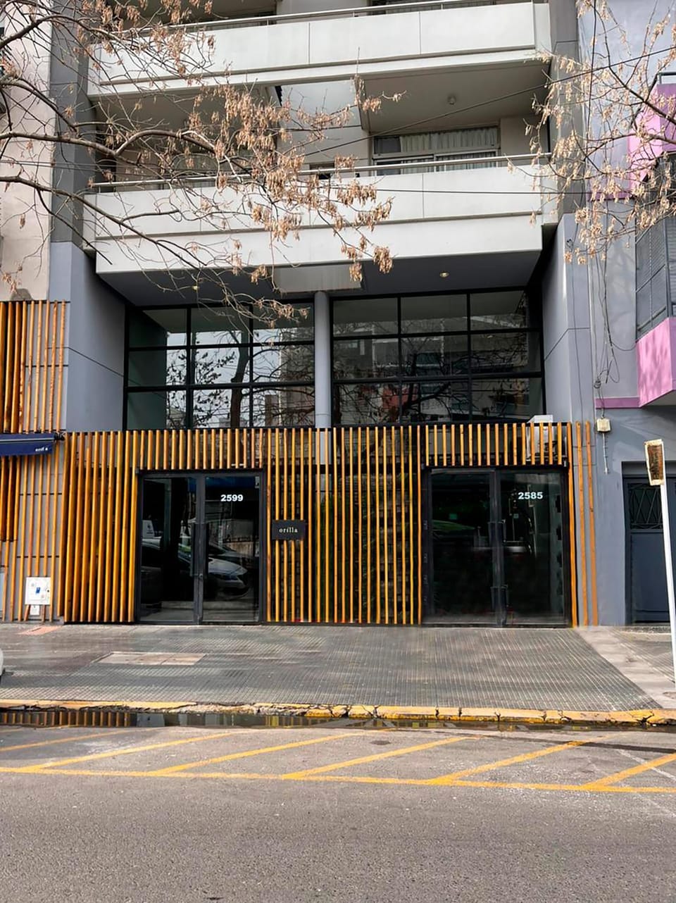 Facade/entrance