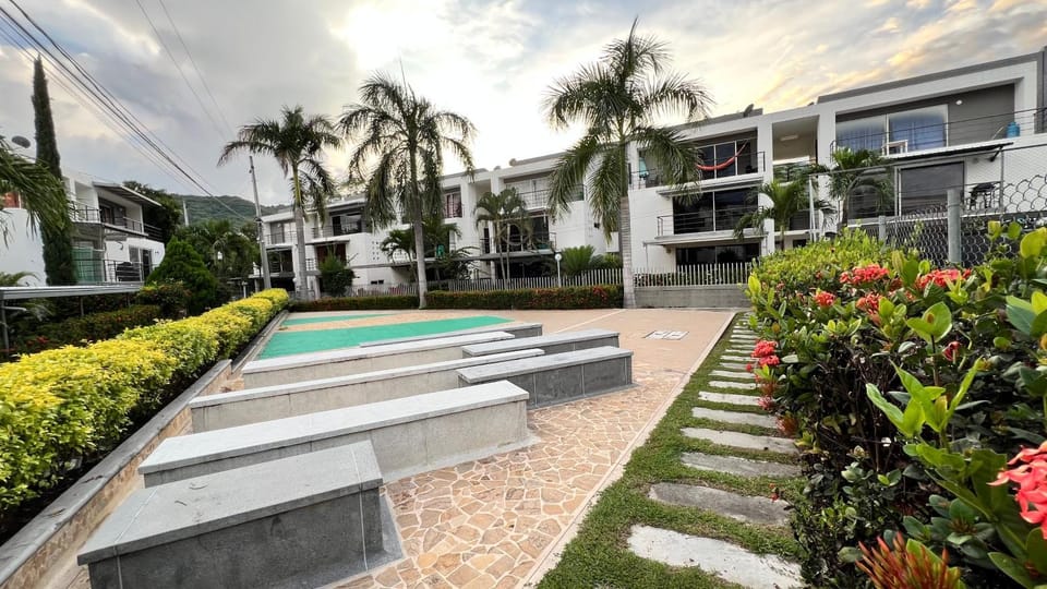 Hermoso Apartasol!! cerca a Plaza Principal, Aire Acondicionado, Vista a la Piscina Apartment in Santa Fe de Antioquia