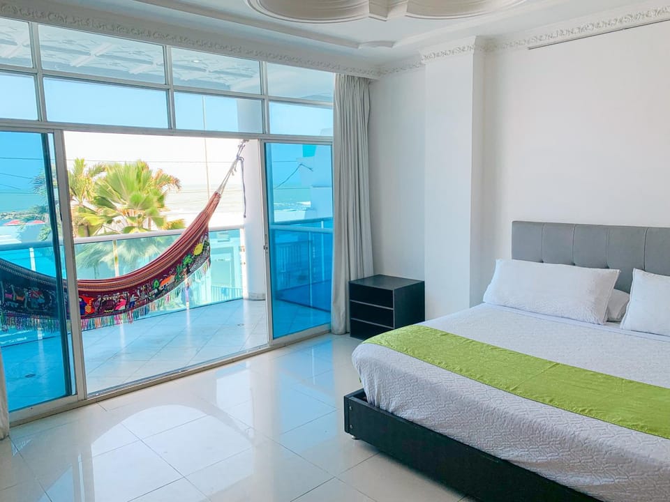 Bed, Bedroom, Garden view, Sea view