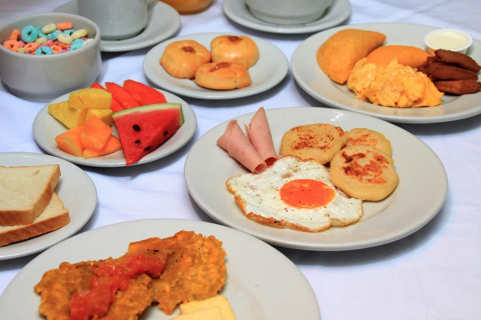 Restaurant/places to eat, Breakfast, American breakfast