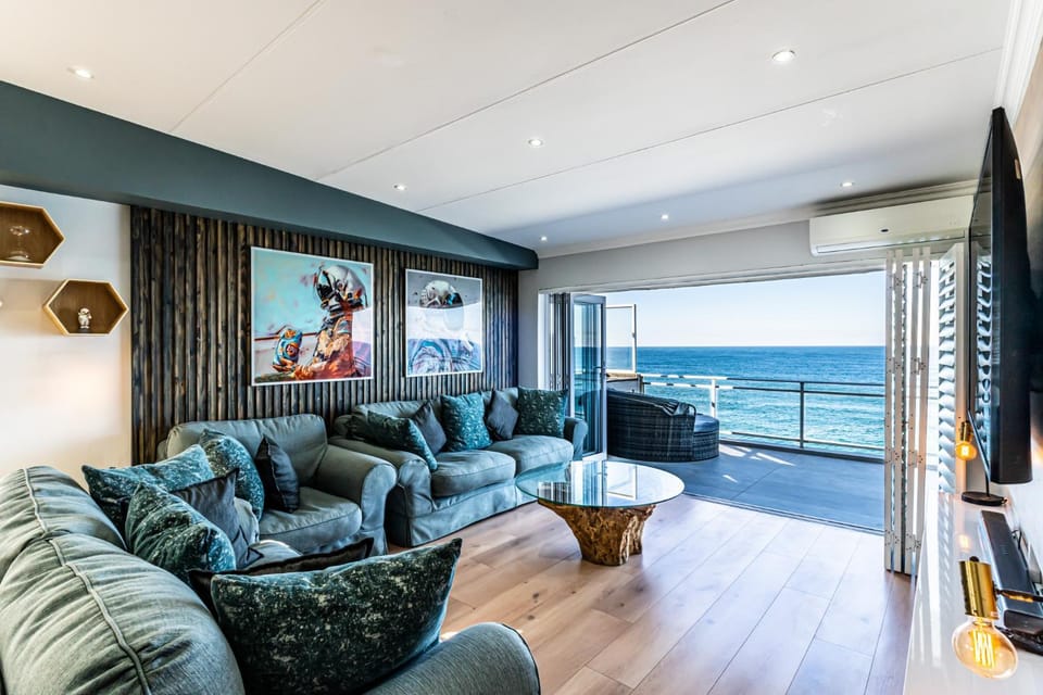 Beach front penthouse apartment Apartment in Dolphin Coast