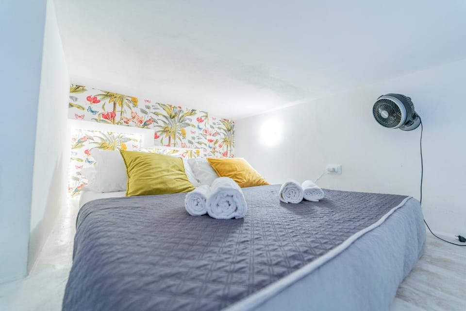 AvocadHouse1QCview Apartment in Lombardy