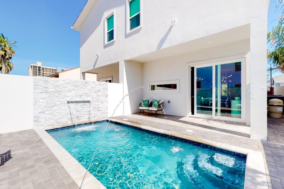 Dolphin Paradise Unit B House in South Padre Island