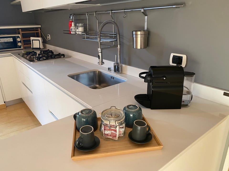 Coffee/tea facilities, Kitchen or kitchenette