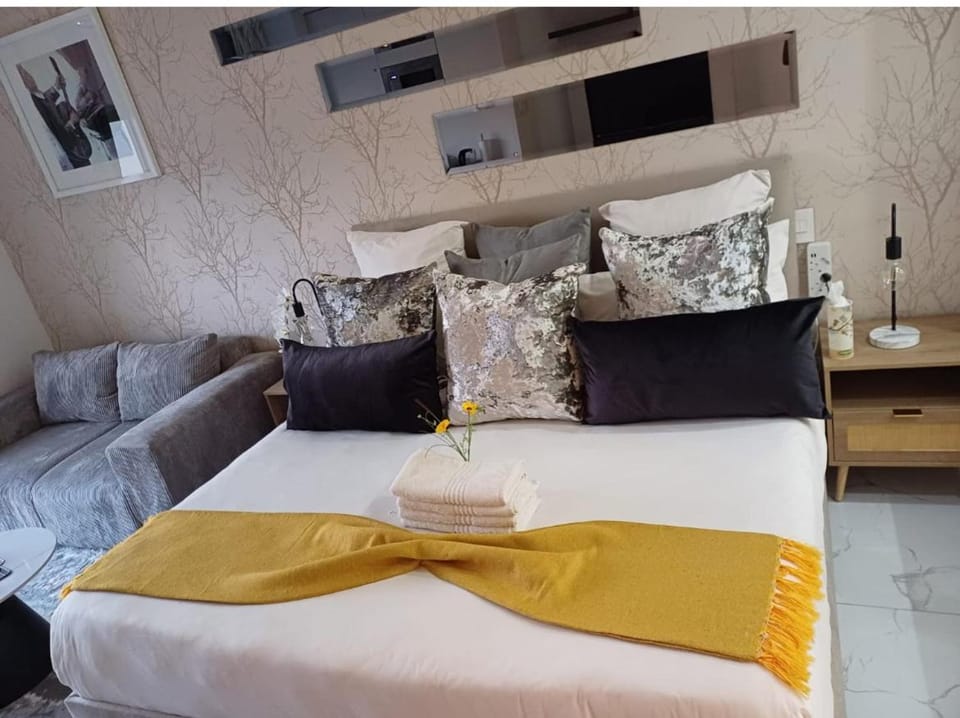 Sandton Skye Stylish Apartment free WIFI & Gym Apartment in Sandton