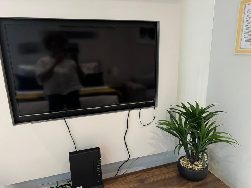 Sandton Skye Stylish Apartment free WIFI & Gym Apartment in Sandton