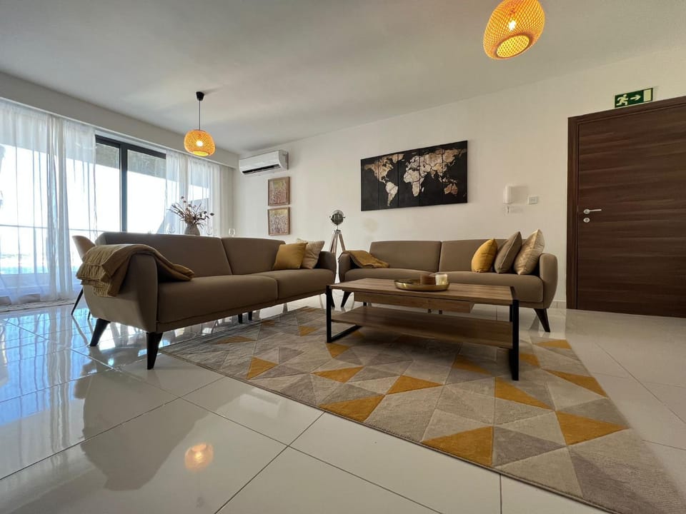 New apartment 2 mins from Seafront Apartment in Saint Paul's Bay