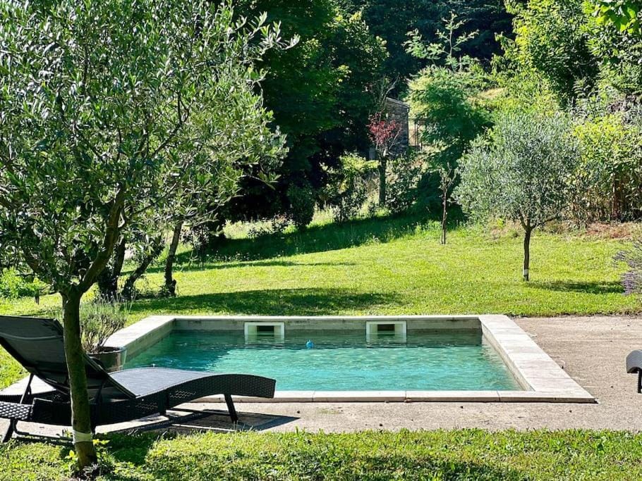Charmant Logement avec piscine. Apartment in Occitanie