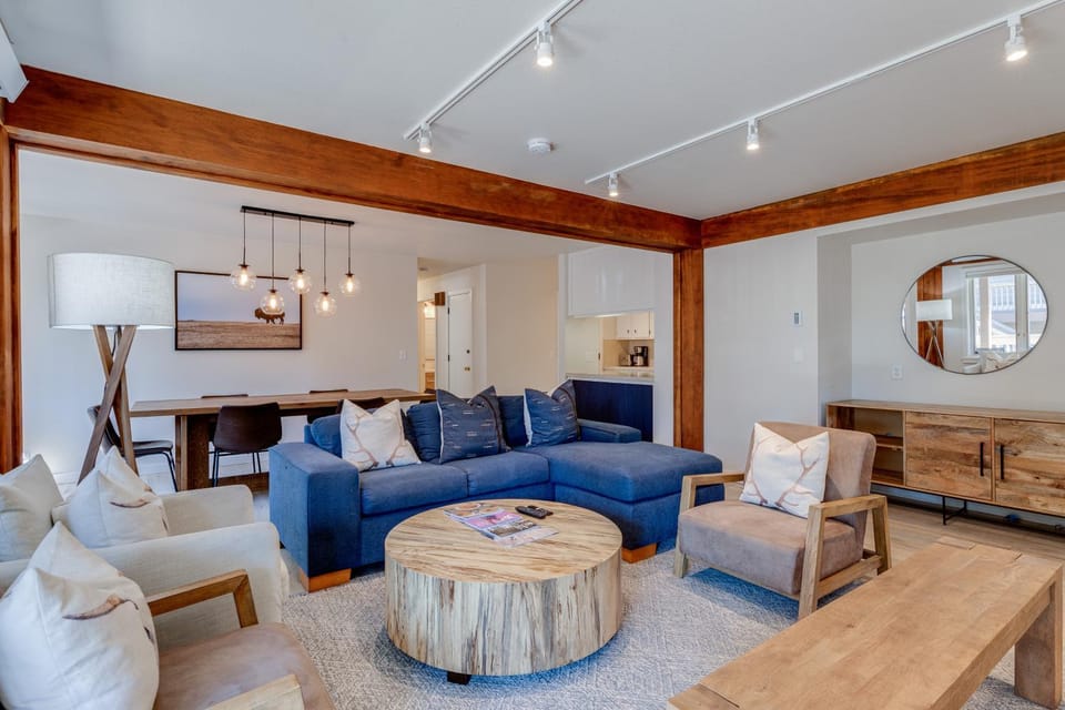 Teewinot C2 Apartment in Teton Village