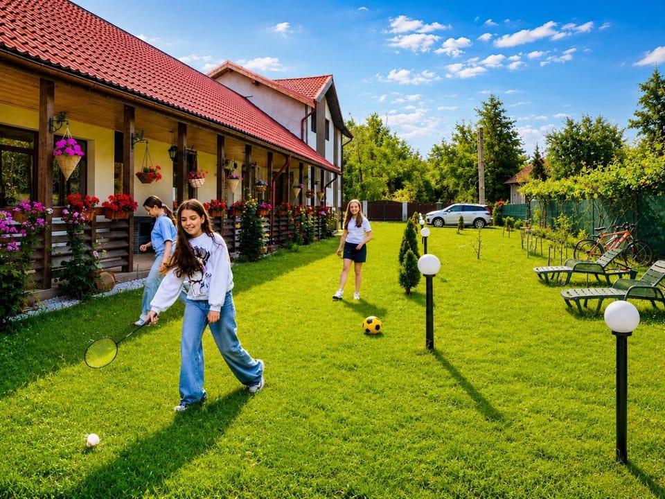 Natural landscape, Garden, group of guests