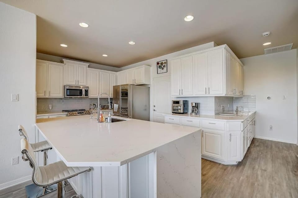 Kitchen or kitchenette, kitchen