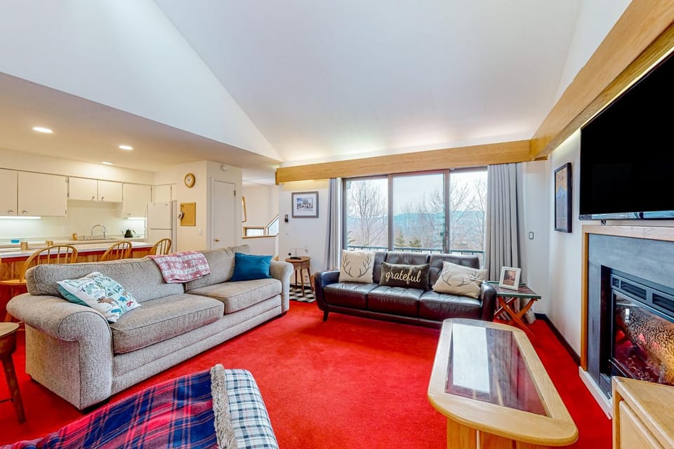Sugarloaf Mountain Treasure House in Carrabassett Valley