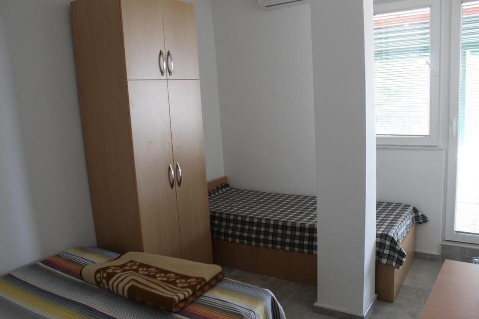 Toilet, Photo of the whole room, internet, minibar, air conditioner, air conditioner