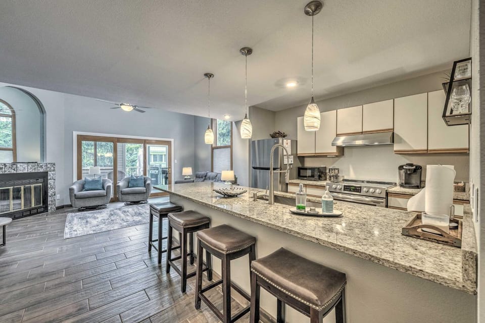 Dreamy, Family-Friendly Cloudcroft Townhome! House in Cloudcroft