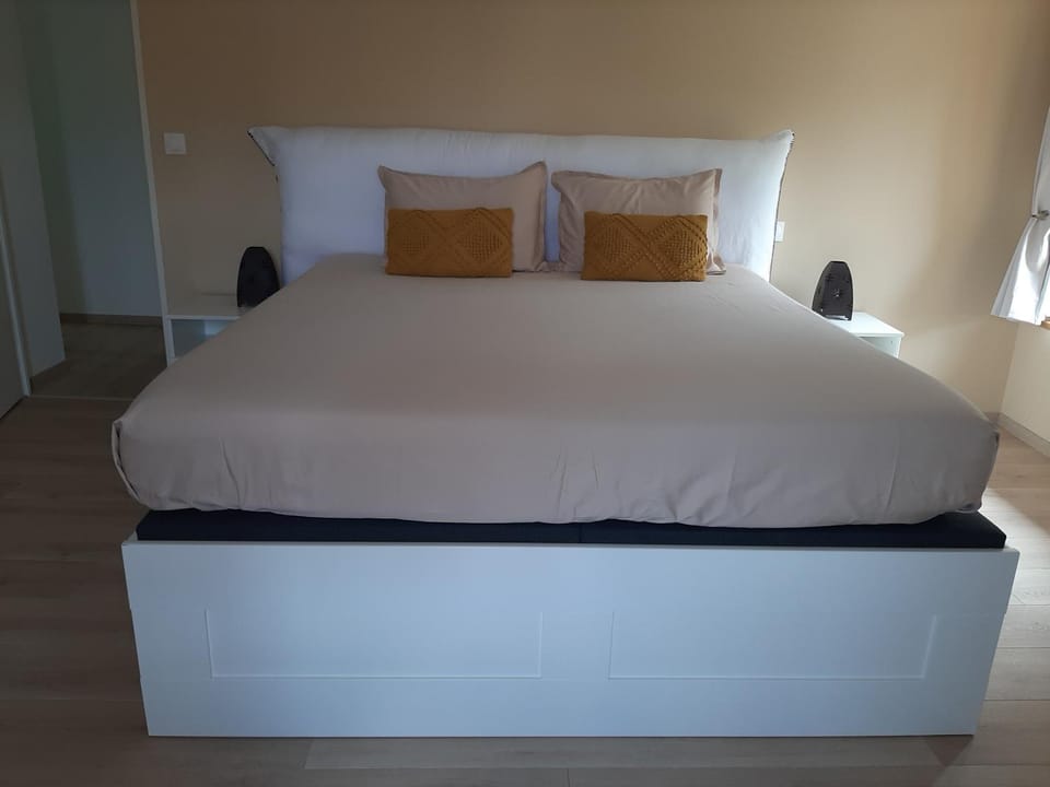 Logement Confortable dans résidence privée à Amplepuis Apartment in Auvergne-Rhône-Alpes