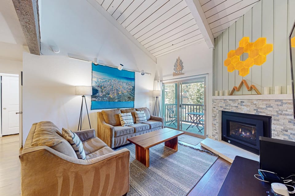 Chamonix 20 Apartment in Mammoth Lakes
