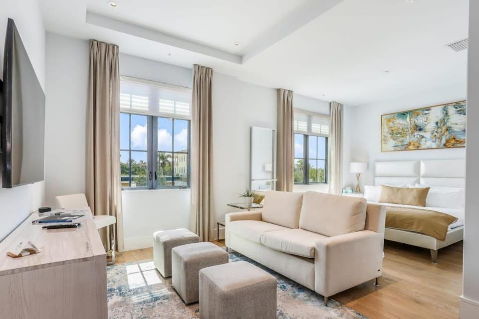 SoCe Flats 209 House in Naples