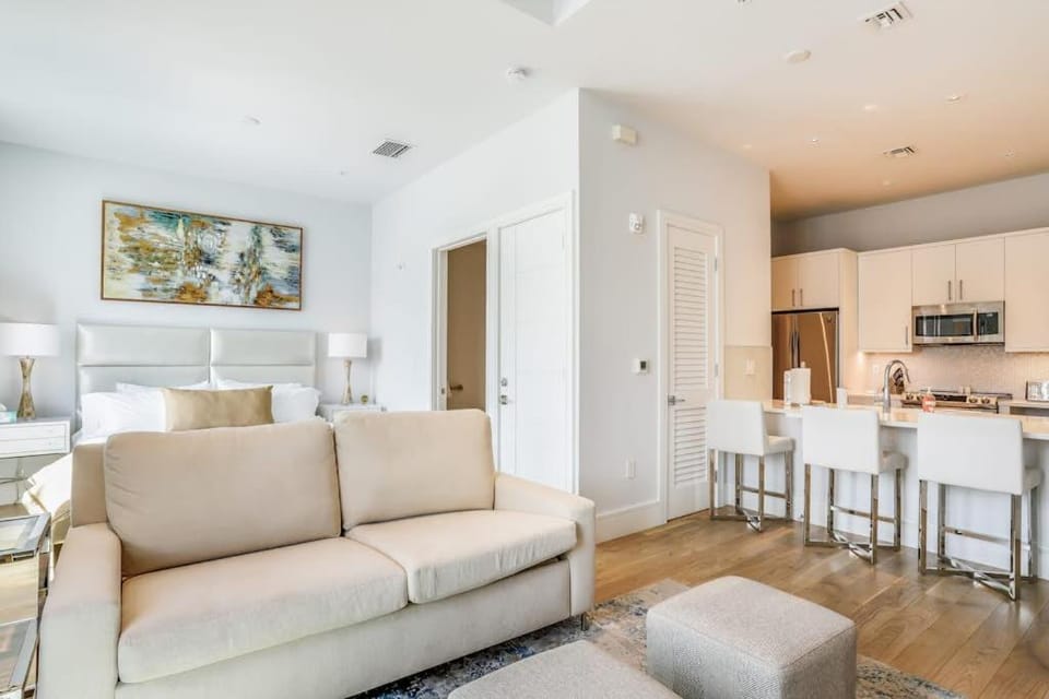 SoCe Flats 209 House in Naples