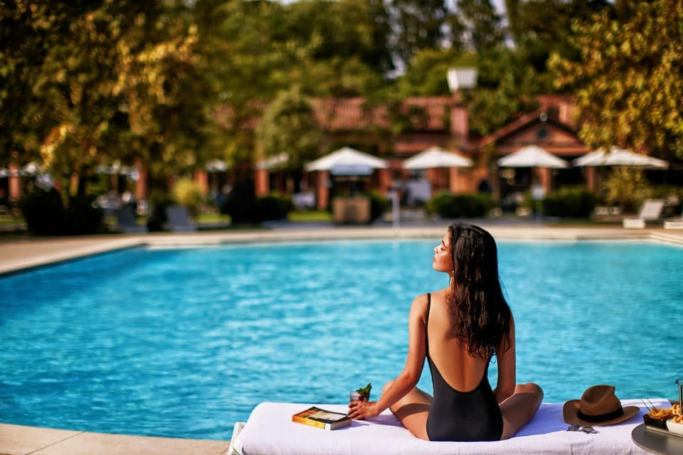 Swimming pool, Swimming pool