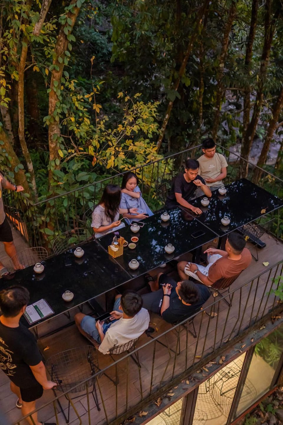 Restaurant/places to eat, Balcony/Terrace, Dining area