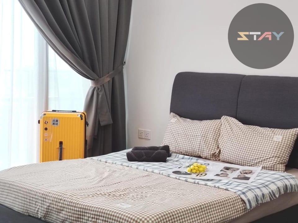 Almas Cozy Studio Escape Netflix 100mbps BySTAY Apartment in Johor