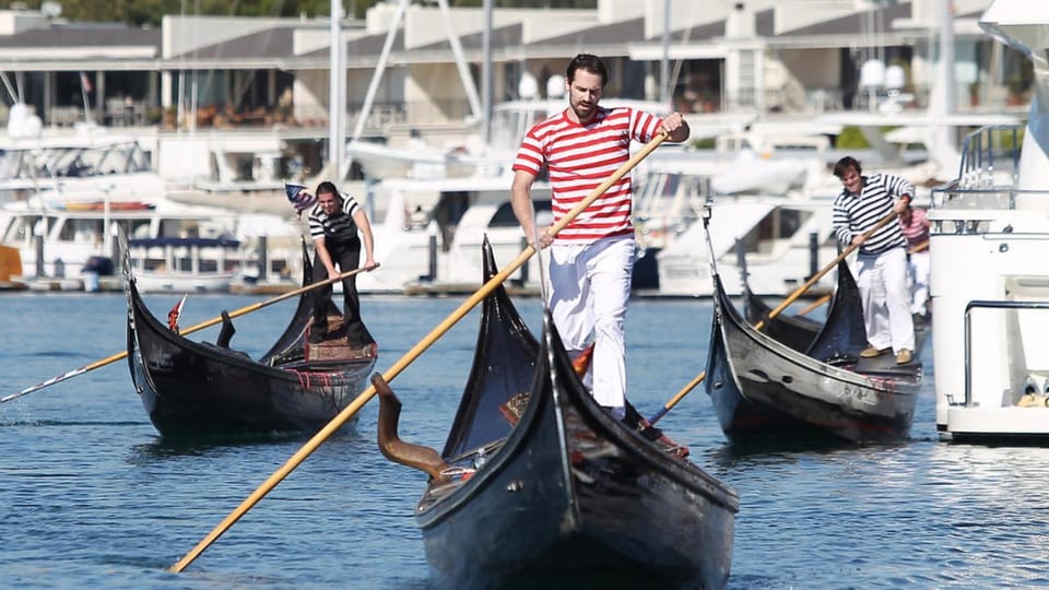 Beautiful 2 Story Right by the Water, Ocean View Villa in Long Beach