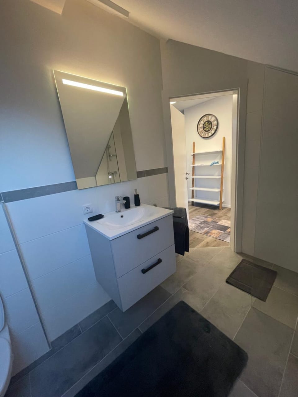 Sorinas Home - Comfortable Apartment near Graz - Free Parking Apartment in Styria