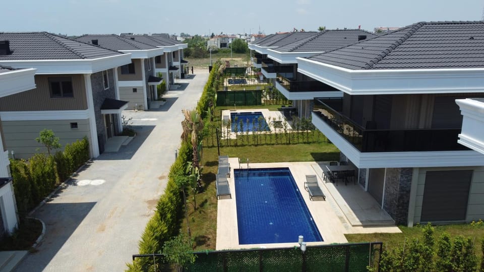 Garden, Swimming pool