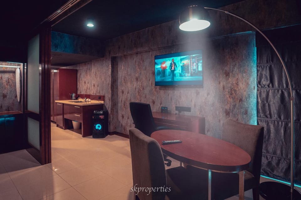 Communal lounge/ TV room, TV and multimedia, Kitchen or kitchenette, Living room, Seating area, Dining area