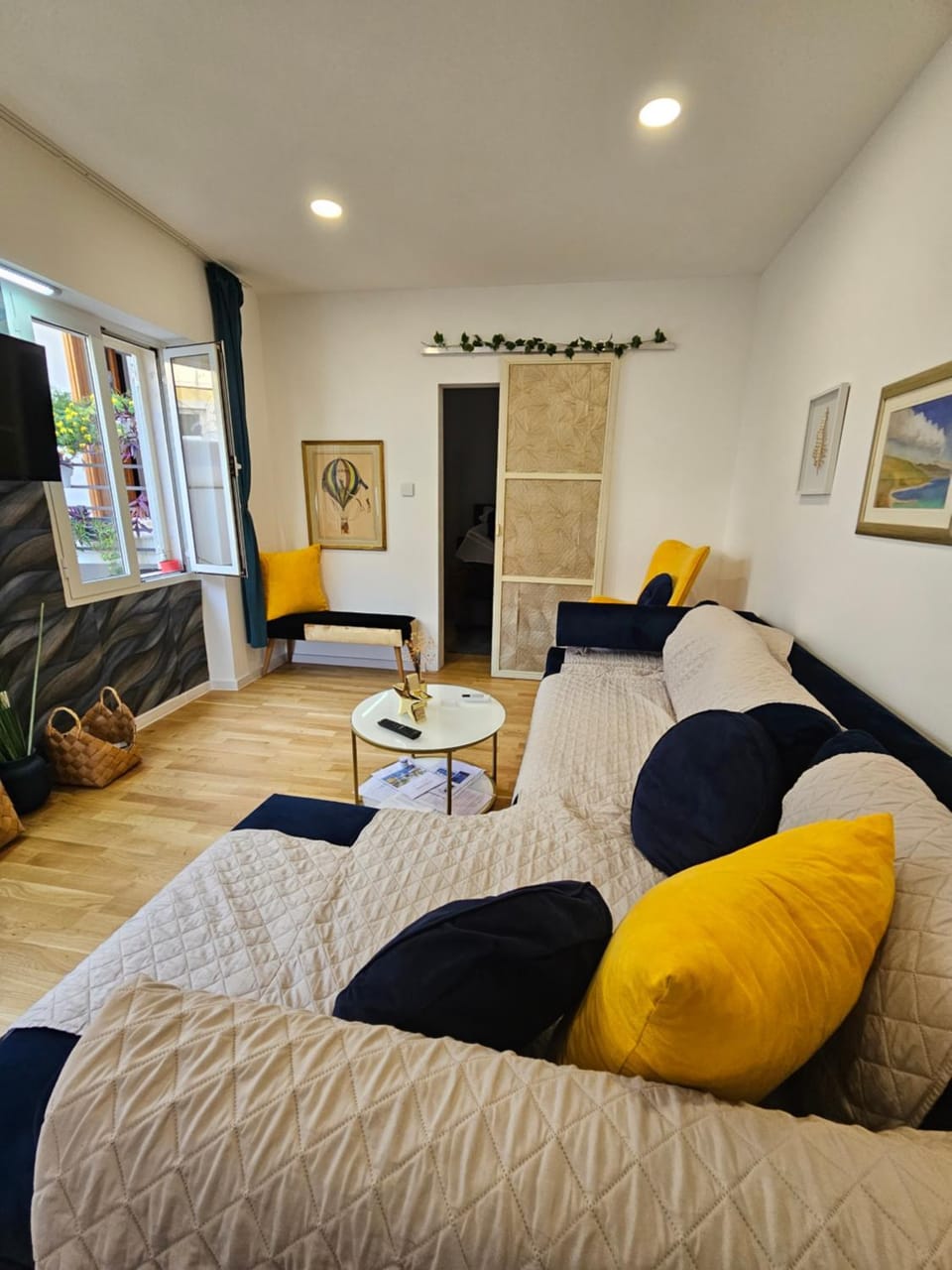 PLACE 4 U Studio Center Apartment in Zadar