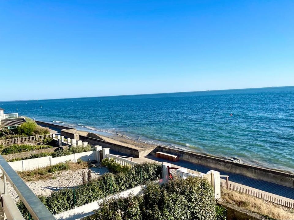 Large studio direct access to the beach Apartment in Pornichet