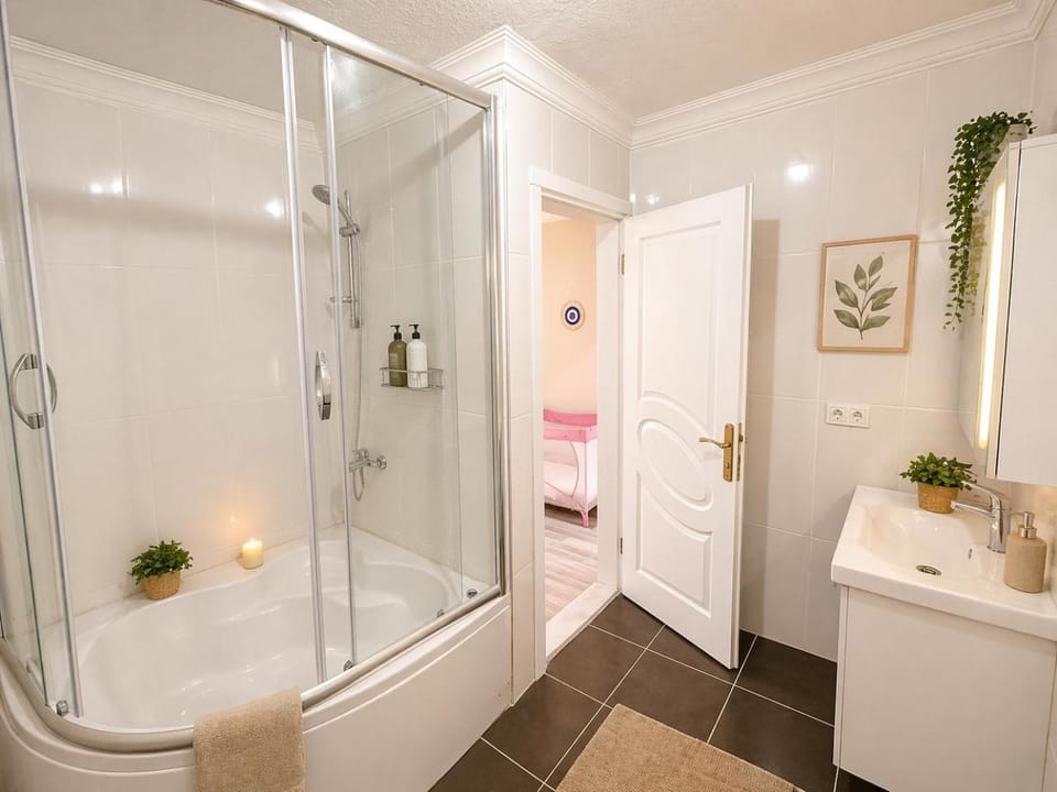 Shower, Bathroom, Bath, towels