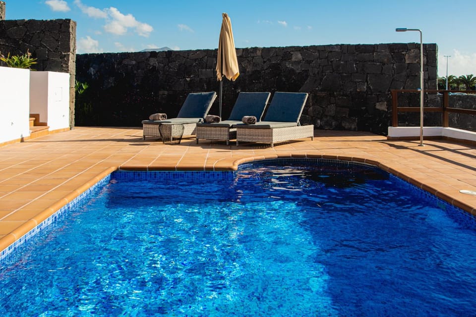 Swimming pool, Swimming pool