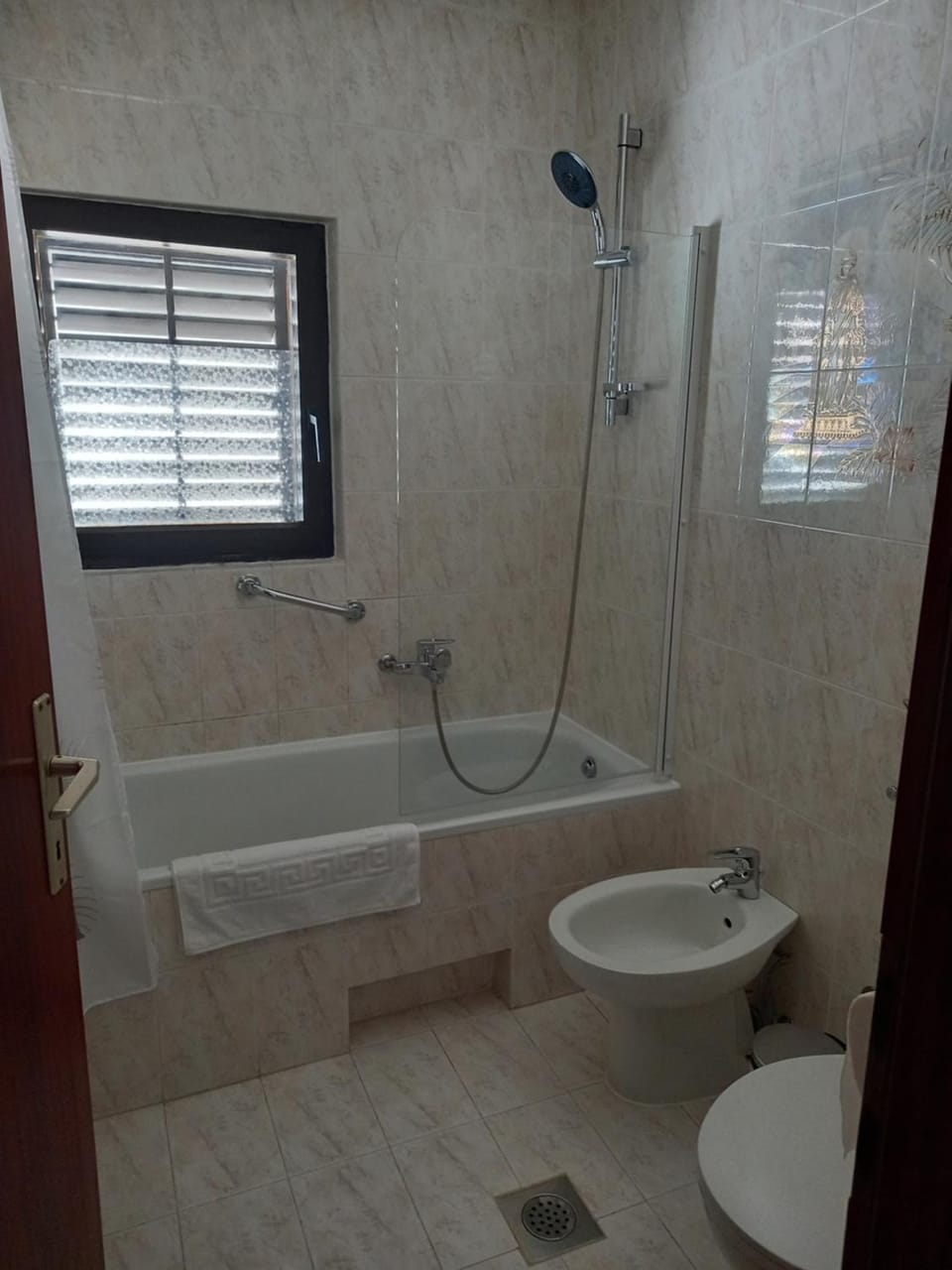 Bathroom, Bath