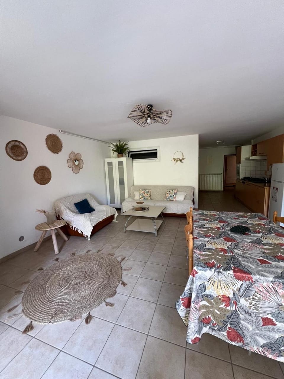 Les Platanes - Rambrandt Rez de Jardin Apartment in Occitanie
