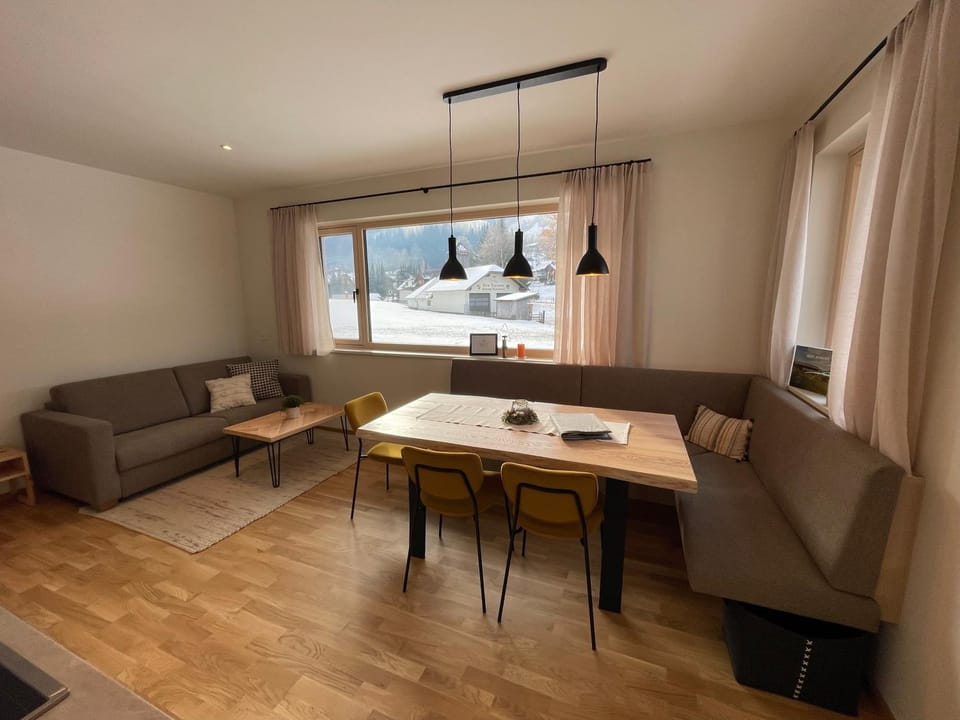 Living room, Seating area, Dining area