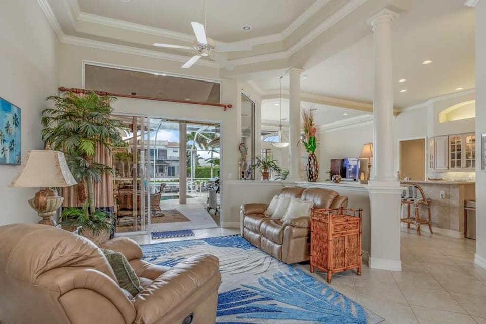 Pineapple of My Eye House in Marco Island