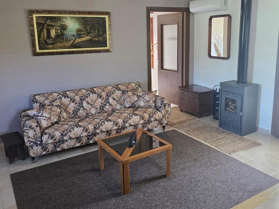 Antoneiko house House in Euboea