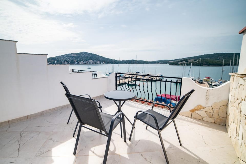 Patio, Balcony/Terrace