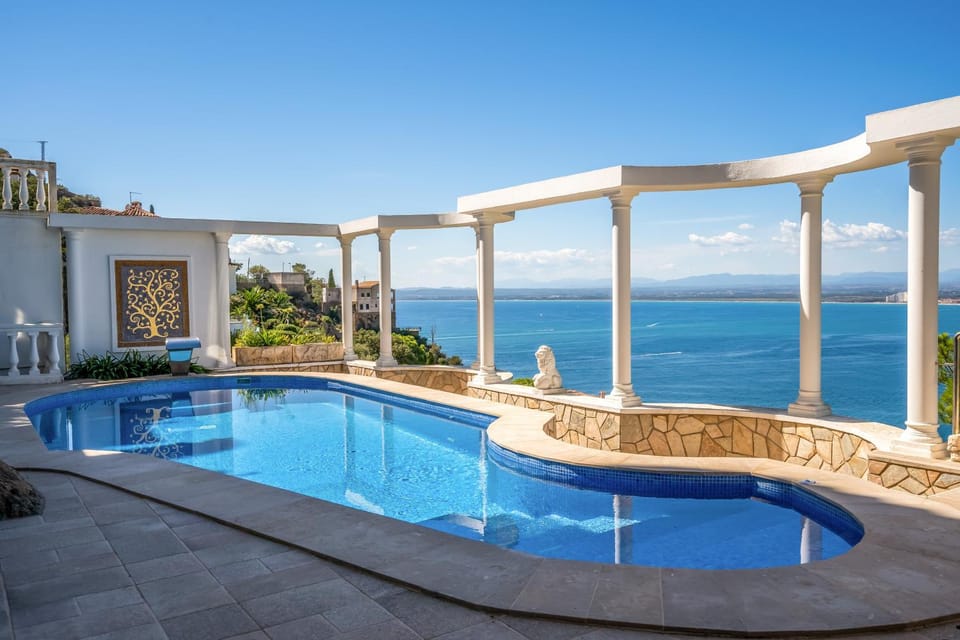 Sea view, Swimming pool