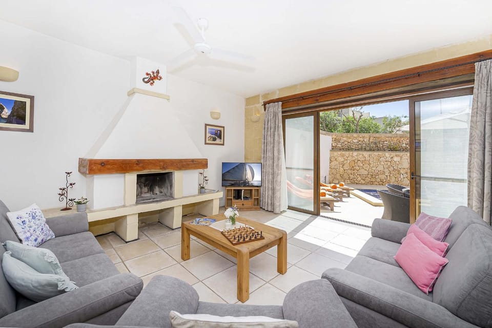 Razzett Luna Holiday Home Country House in Malta