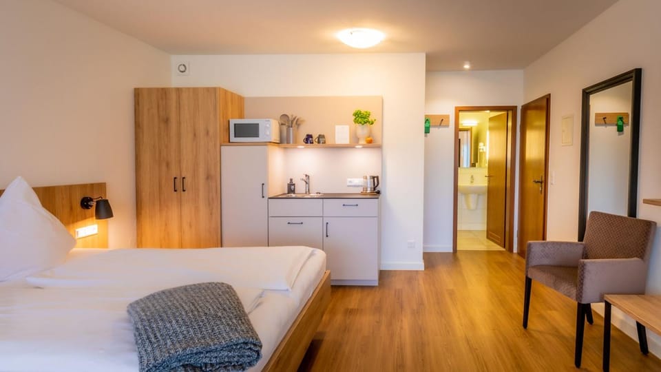 Bed, Kitchen or kitchenette, Photo of the whole room, hair dresser, wardrobe