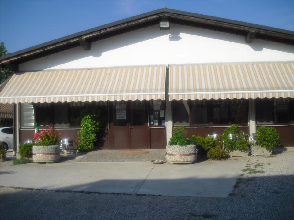 Facade/entrance, Day
