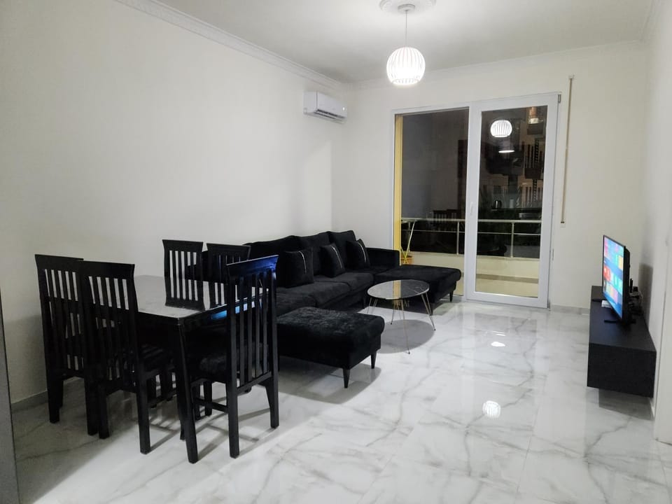 Black'n White Apartment Apartment in Vlorë
