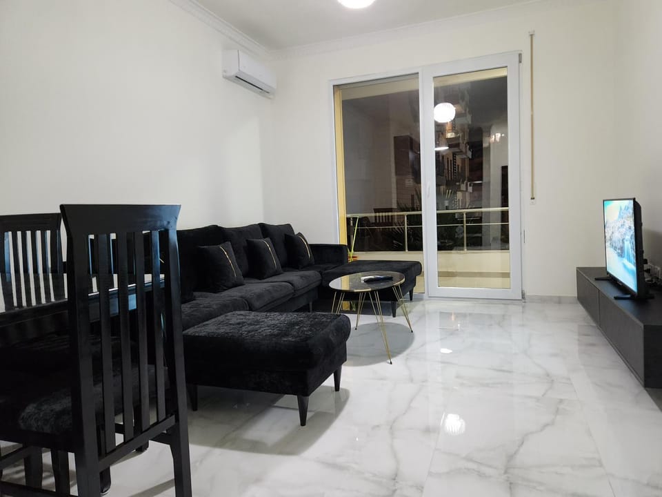 Black'n White Apartment Apartment in Vlorë