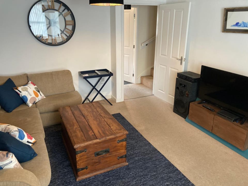 Communal lounge/ TV room, Living room